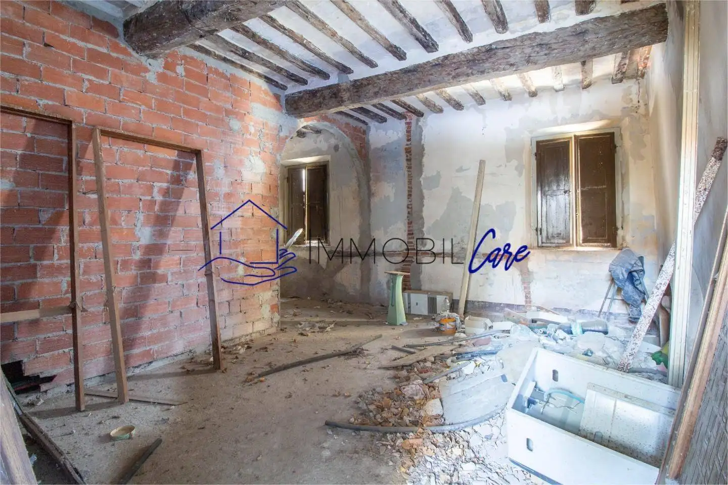 Palazzo - Edificio in vendita a Cascina