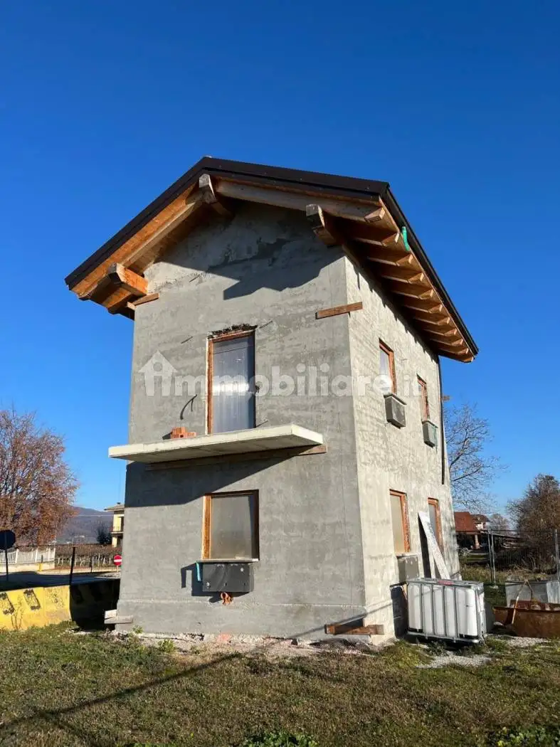 Villa in vendita a Busca