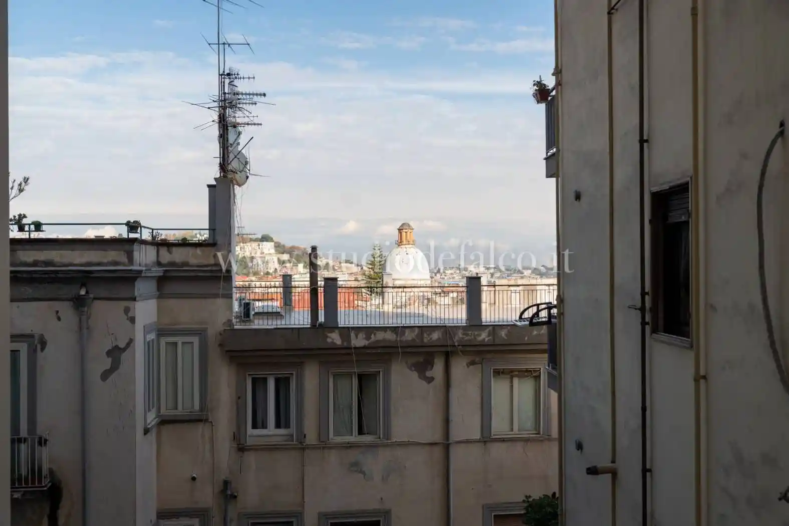 Trilocale piazza Gesù e Maria, Monte Santo, Napoli - foto 5