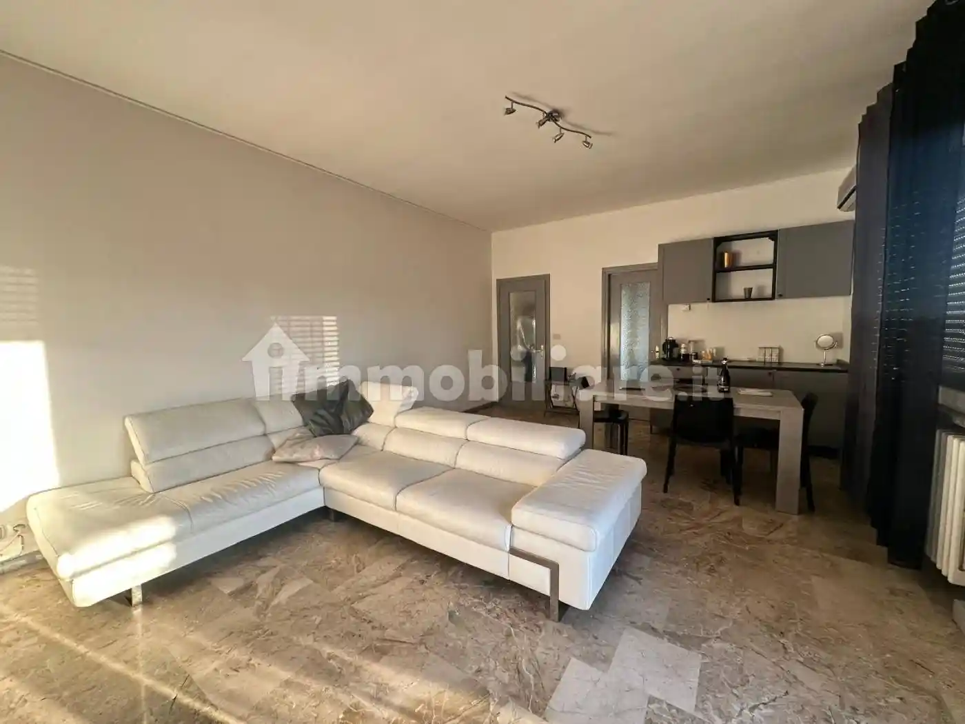 Trilocale buono stato, terzo piano, Centro, Viadana - foto 2