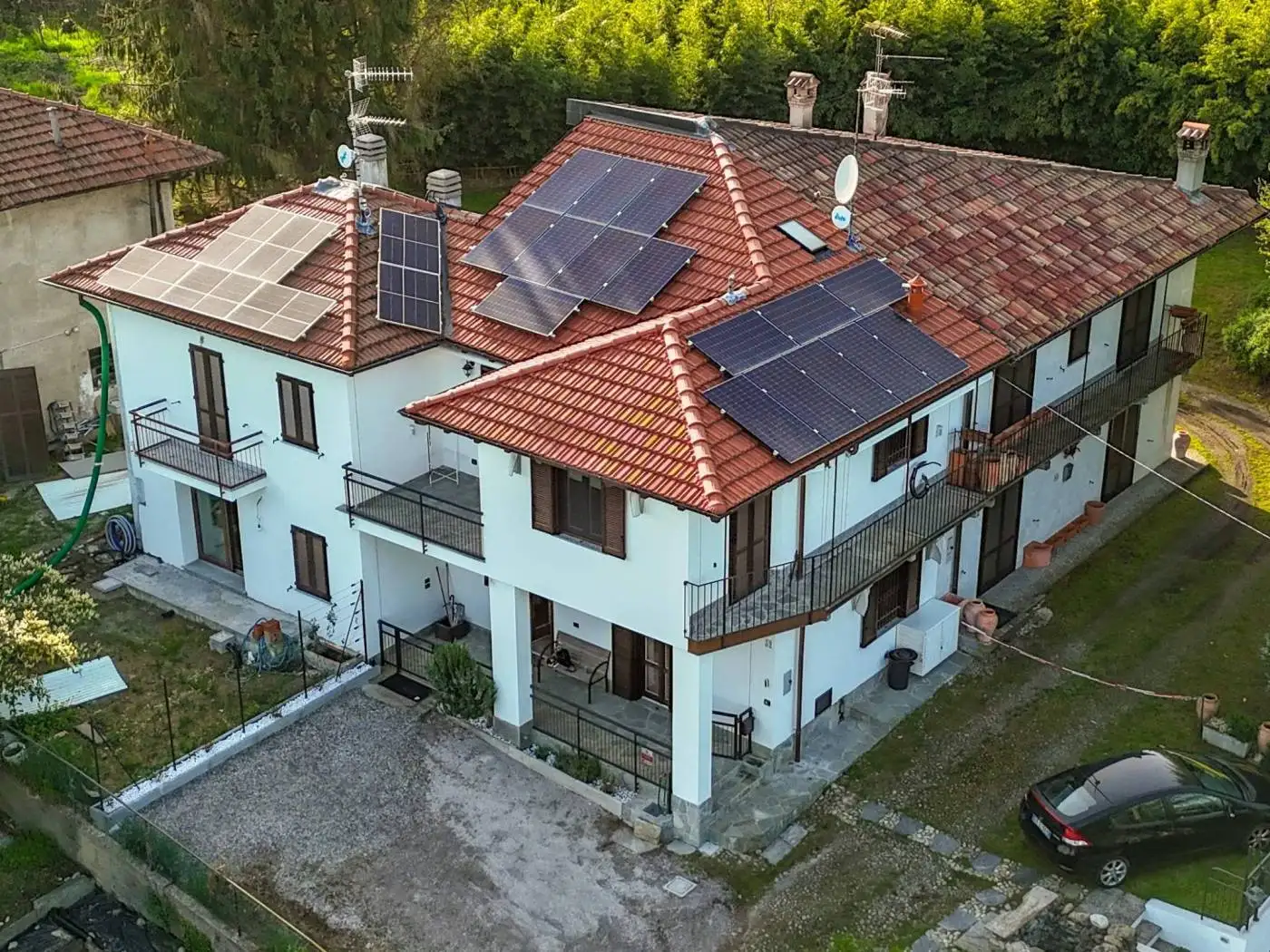 Casa indipendente in vendita a Sesto Calende