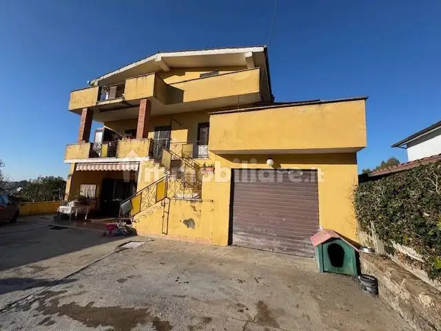 Villa in vendita a Aprilia