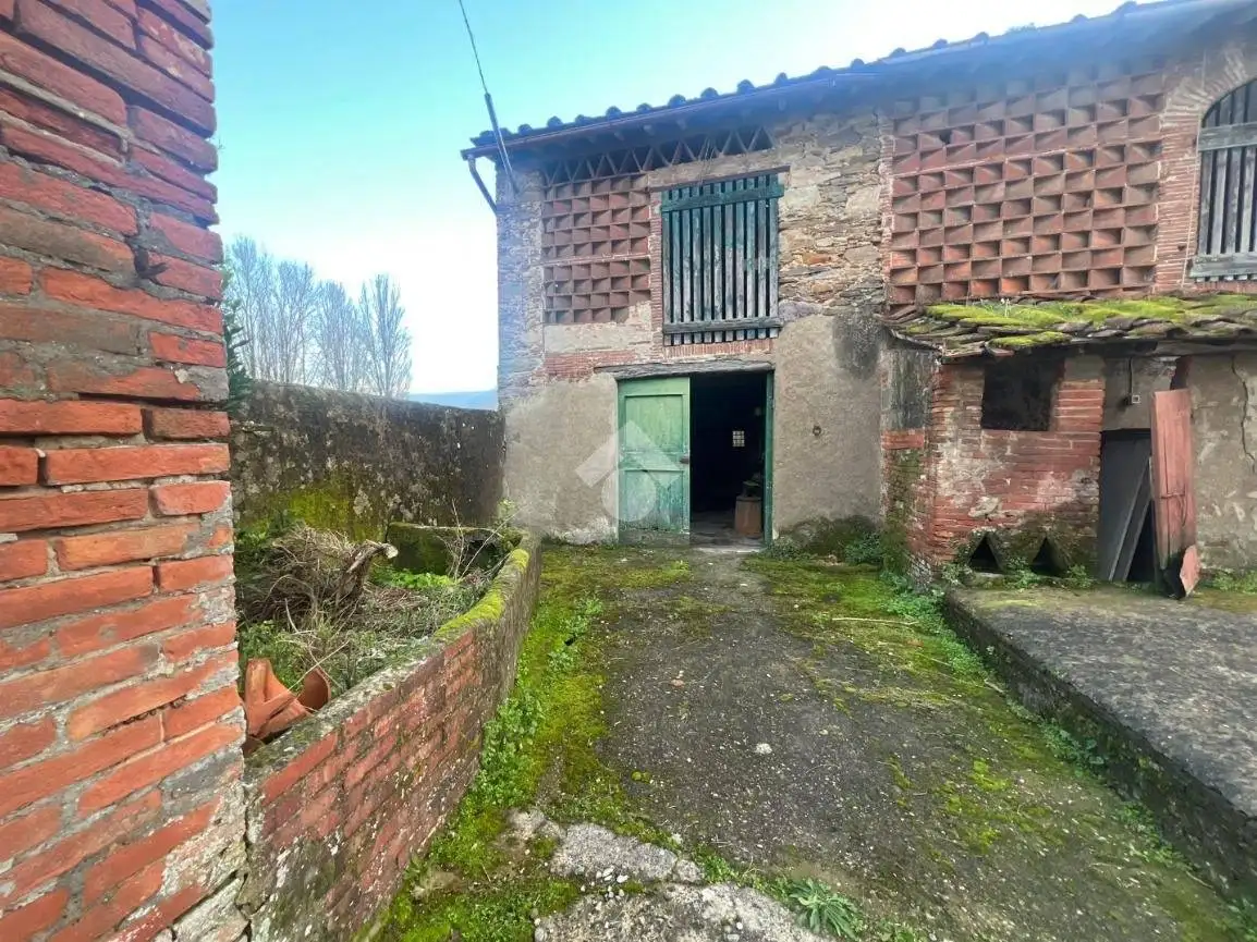 Rustico - Casale in vendita a Capannori