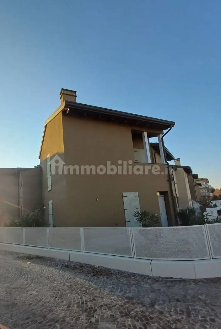 Casa indipendente in vendita a Russi