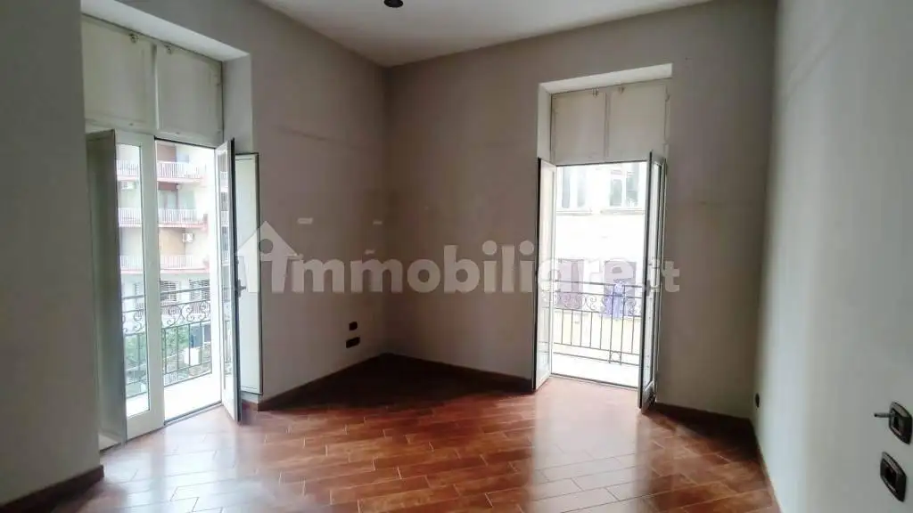 Appartamento in affitto a Napoli