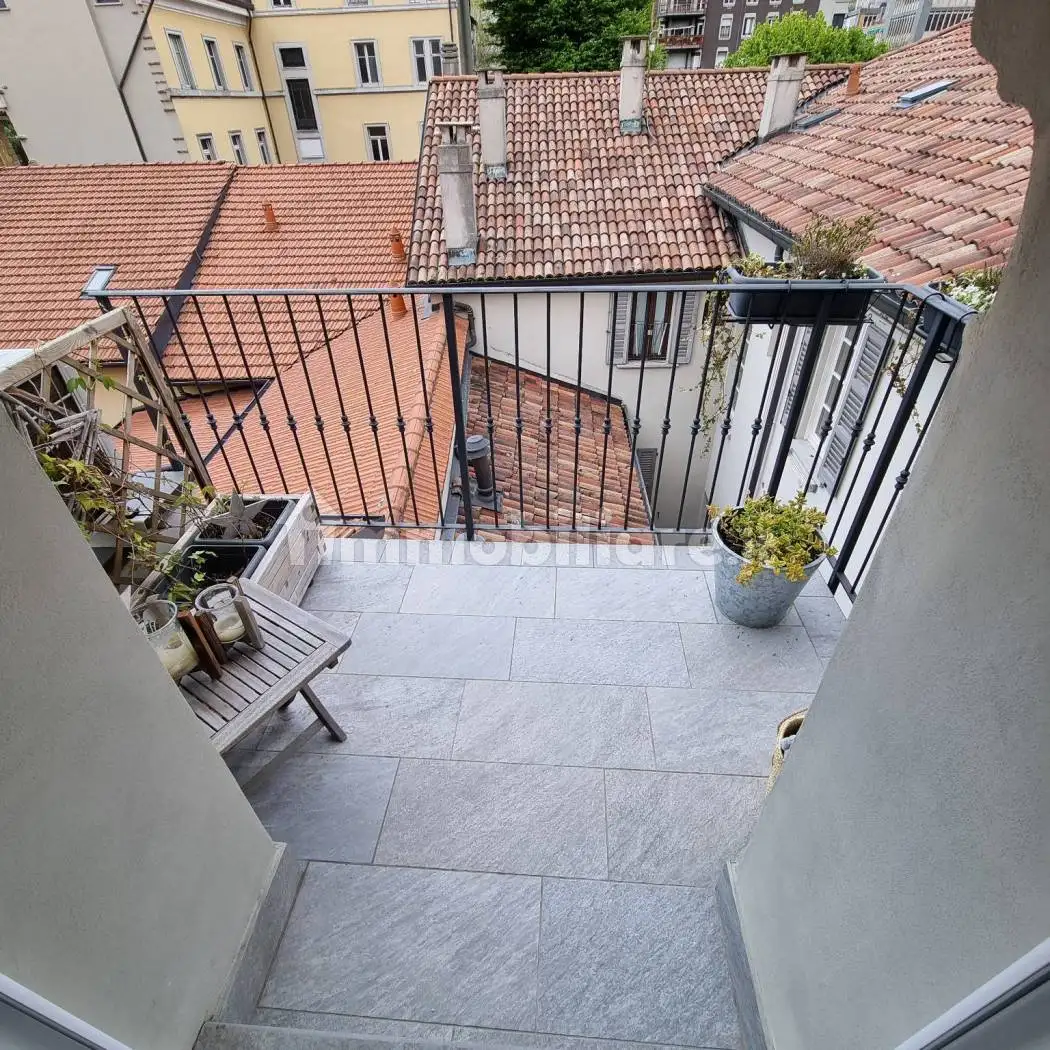 Appartamento in affitto a Como