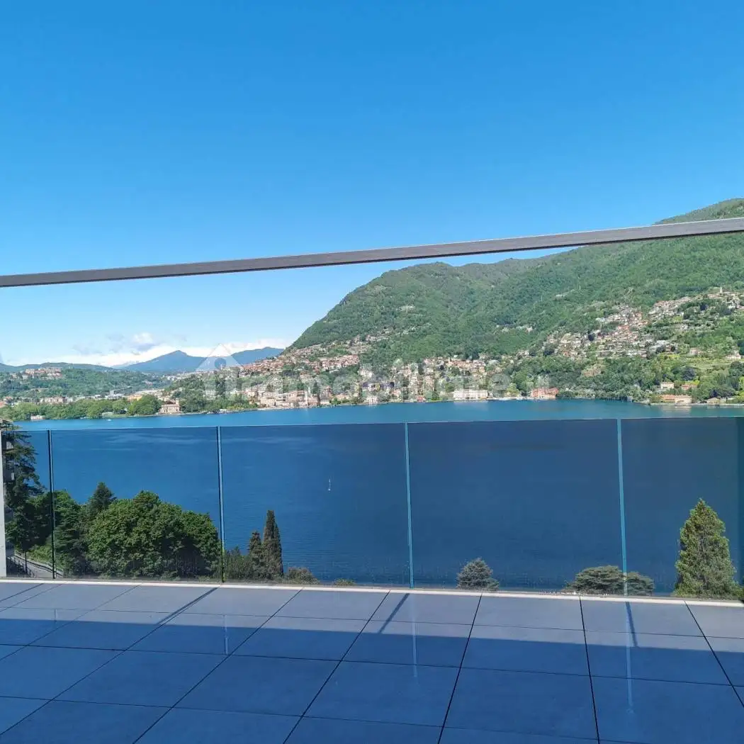 Appartamento in affitto a Blevio