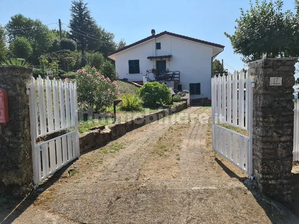 Villa in vendita a Fosdinovo