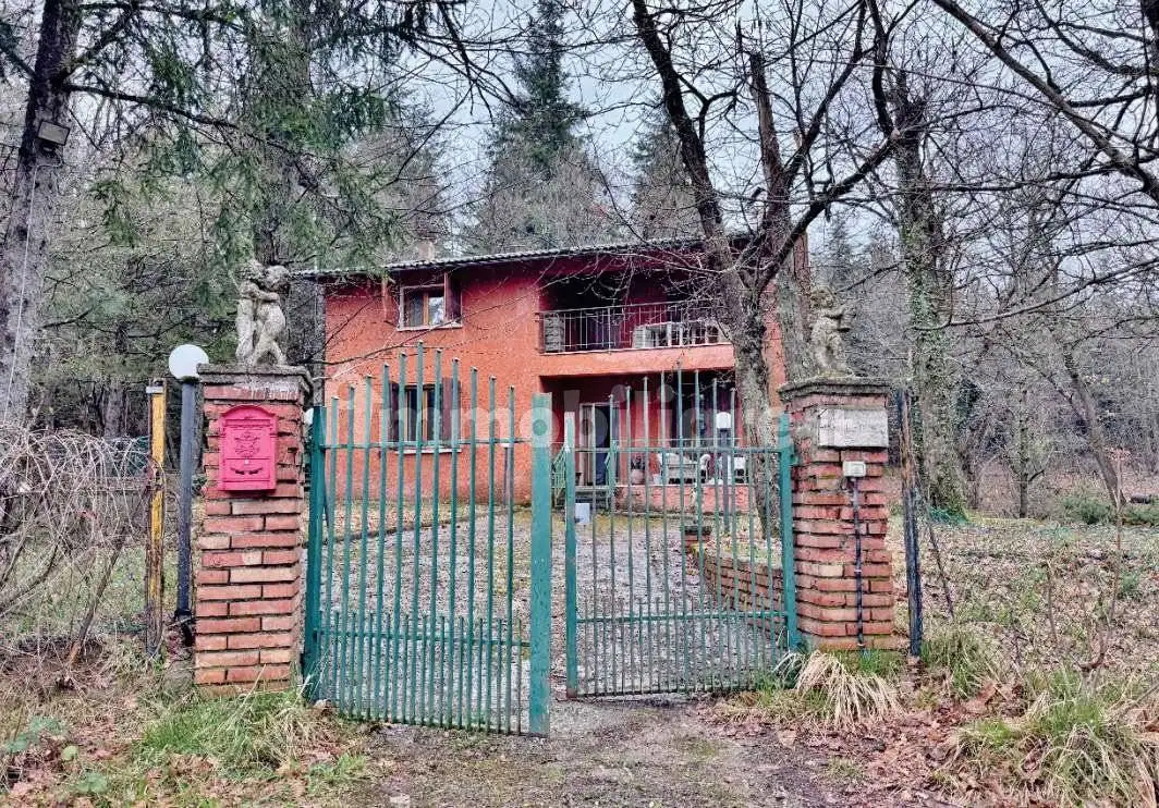 Casa indipendente in asta a San Benedetto Val di Sambro