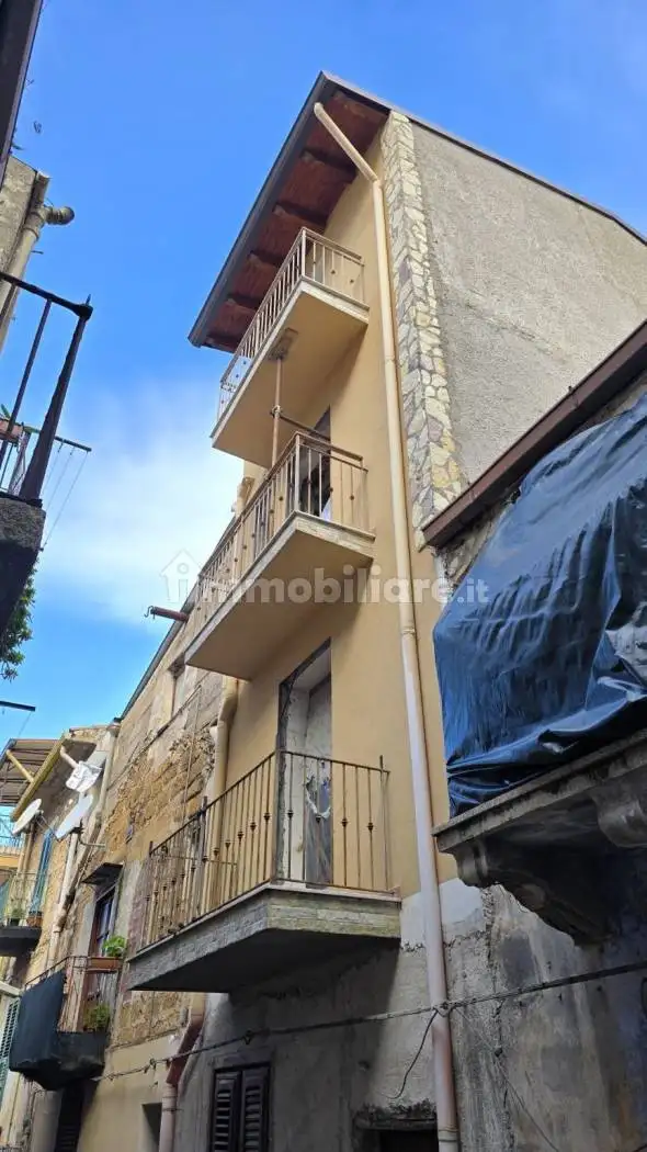 Palazzo - Edificio in Vendita - foto 2