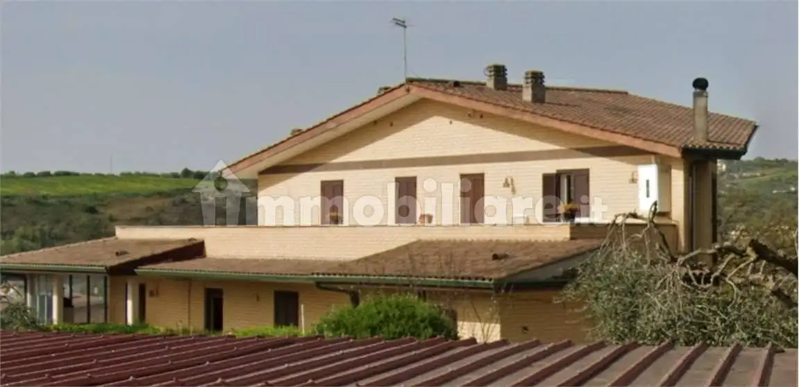 Villetta a schiera in asta a Guidonia Montecelio