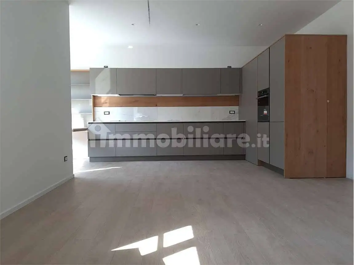 Quadrilocale piazza Cesare Battisti, Centro Storico, Trento - foto 2