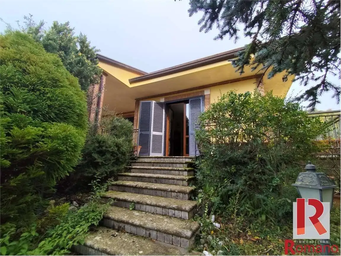 Villa in vendita a Castel Morrone