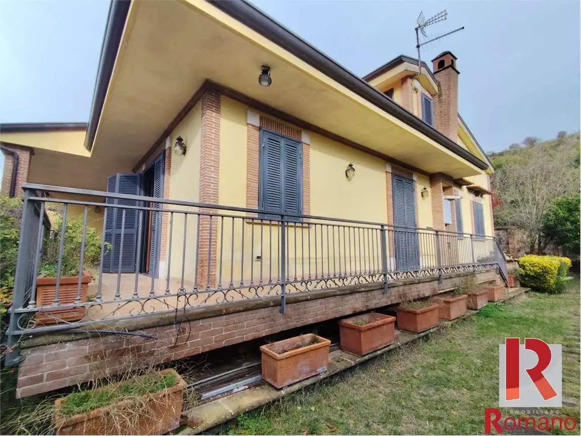 Villa unifamiliare via Abbatella, 10, Castel Morrone - foto 3