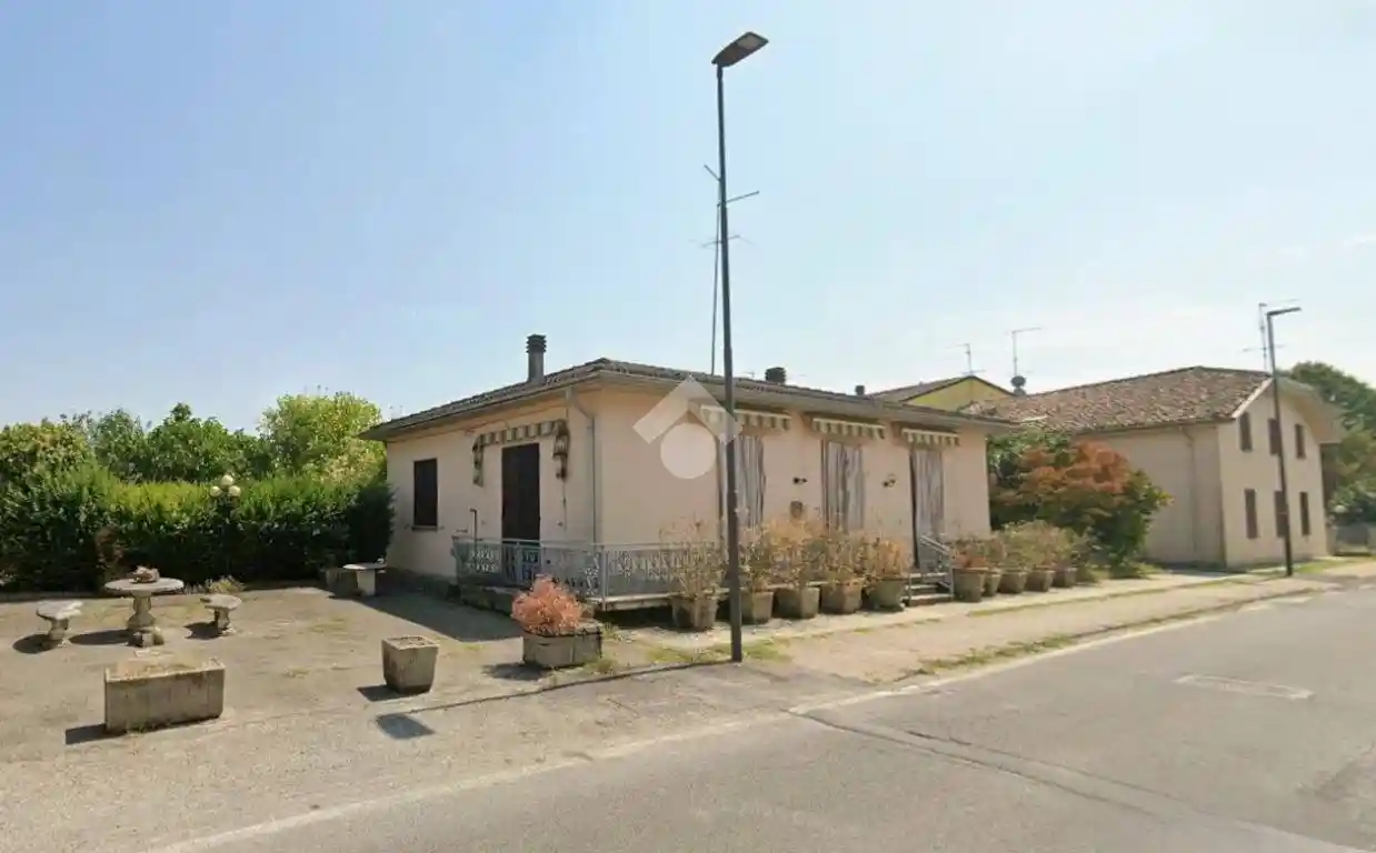 Casa indipendente in vendita a Sissa Trecasali
