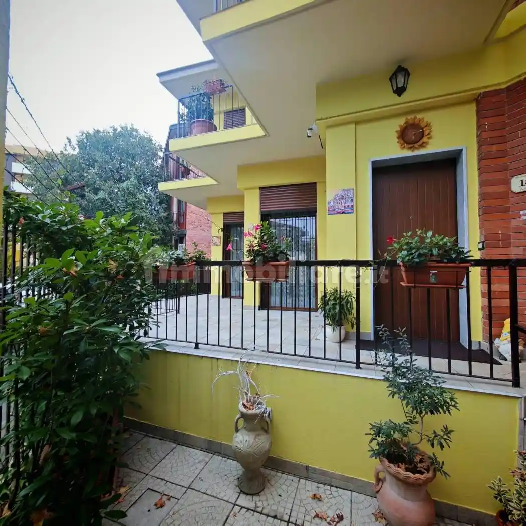 Villa unifamiliare via Sorrento 18, Baggio, Milano - foto 4