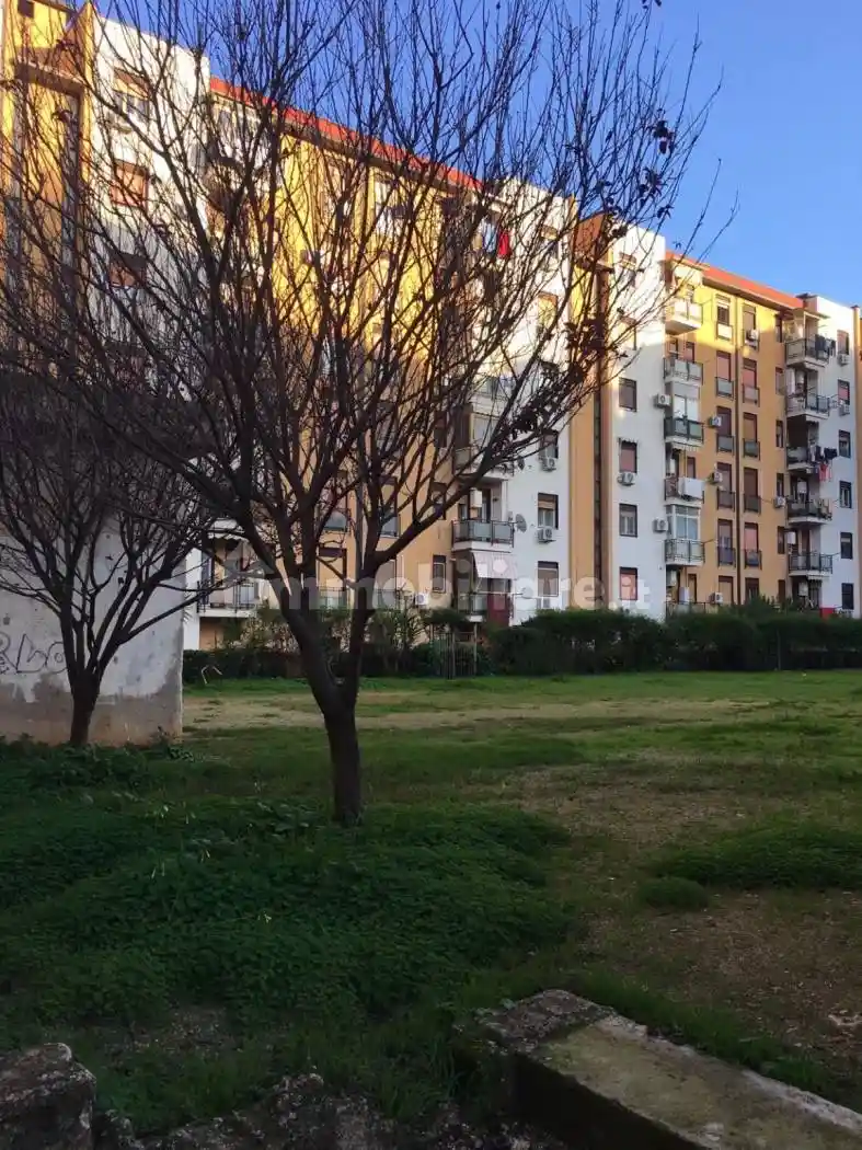 Trilocale via degli Emiri 54, Zisa, Palermo - foto 2