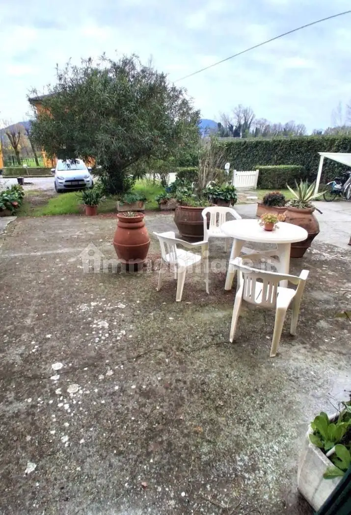 Casa indipendente in vendita a Lucca