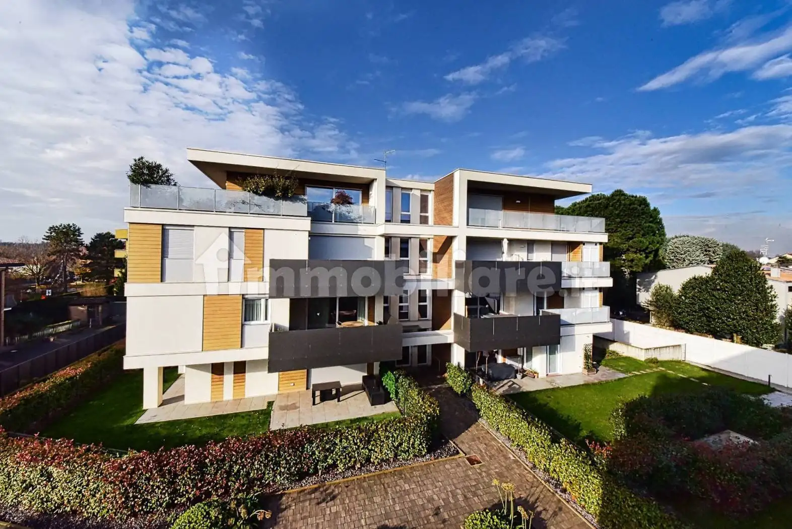 Appartamento in vendita a Solaro