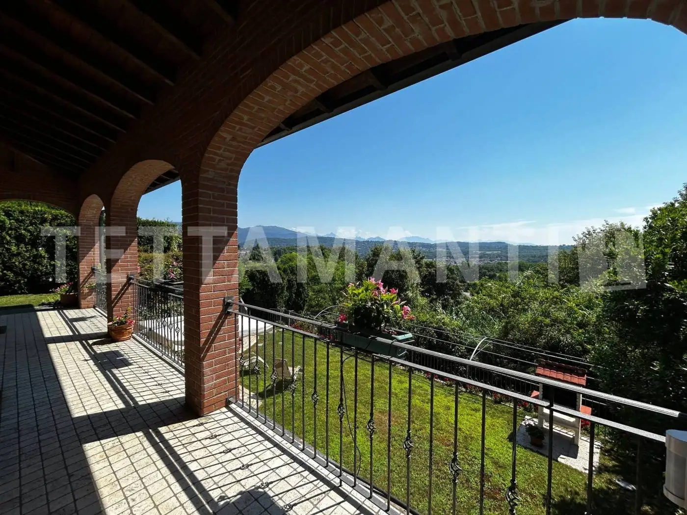 Villa unifamiliare via Cantù 19, Centro, Casnate con Bernate - foto 2