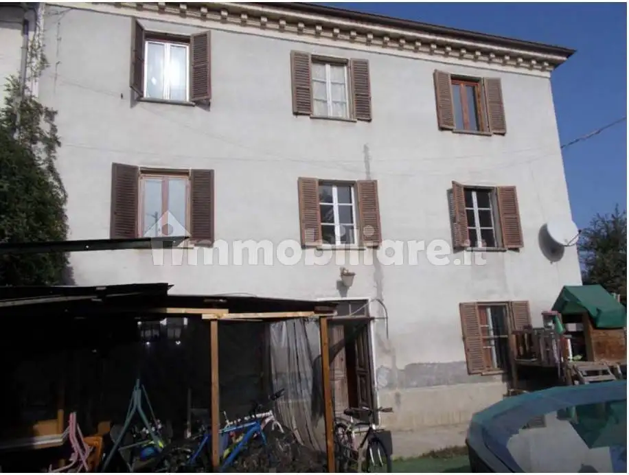 Casa indipendente in asta a Incisa Scapaccino