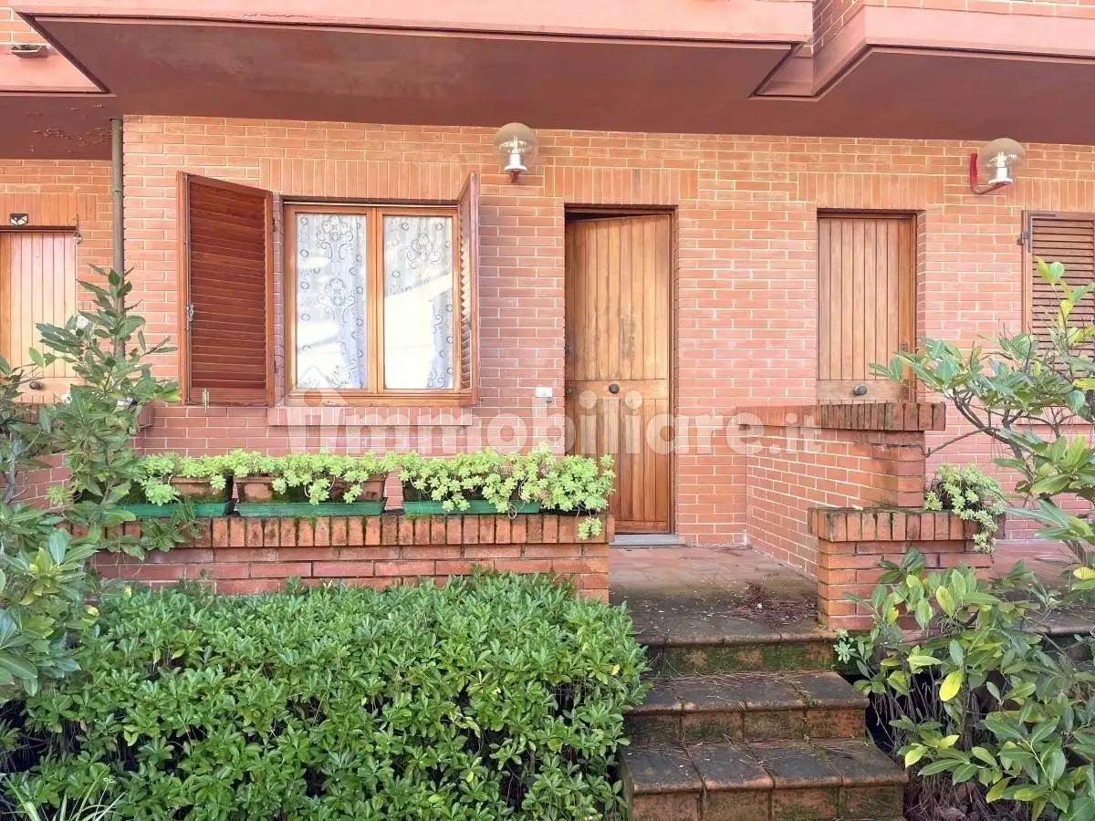 Villetta a schiera in vendita a Massa