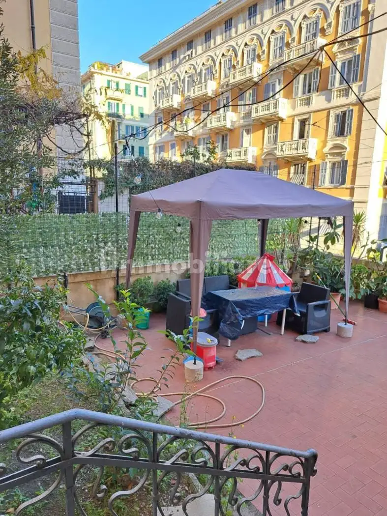 Appartamento in vendita a Genova