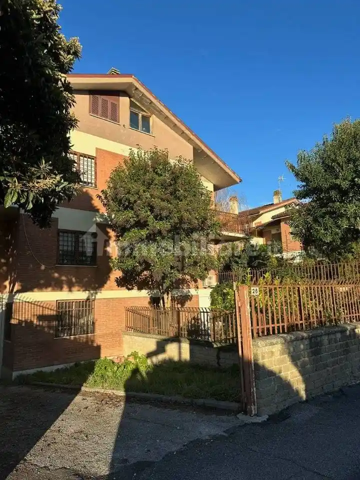 Villa a schiera via Antonino Falzini, Centro, Castelnuovo di Porto - foto 3