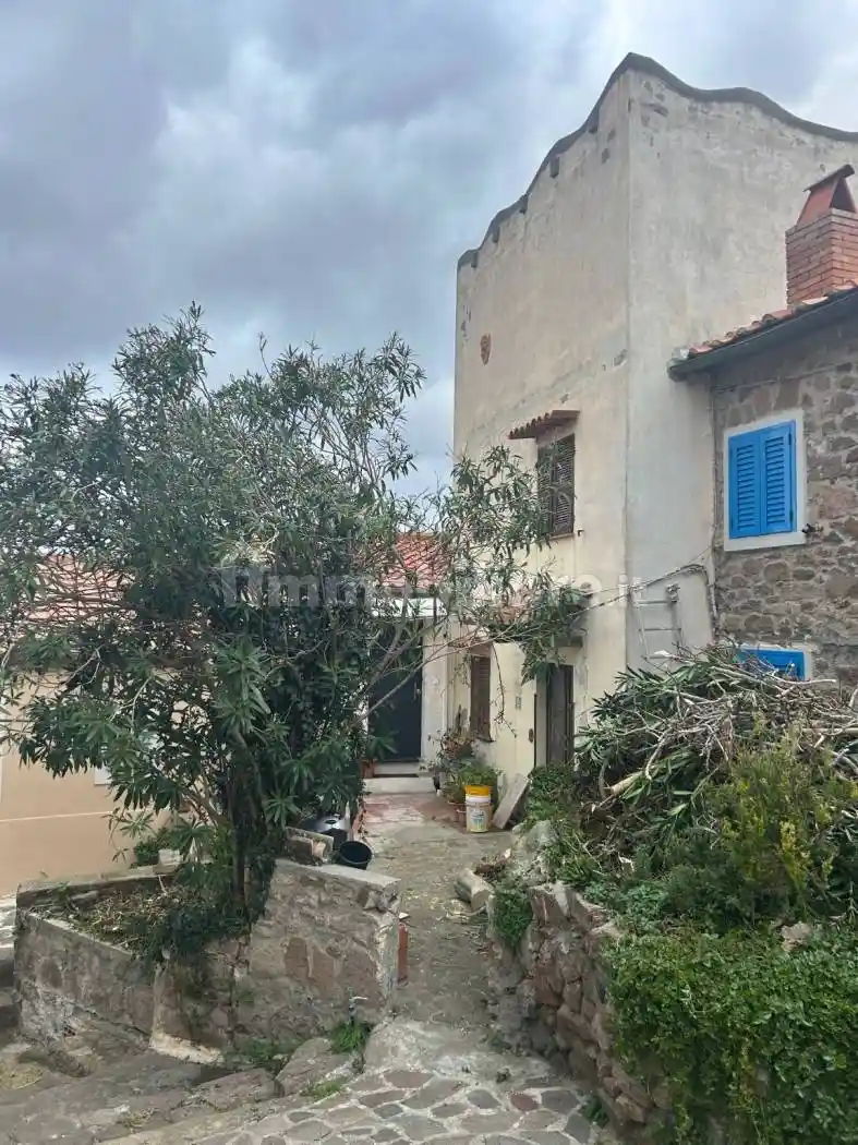 Casa indipendente in vendita a Capraia Isola