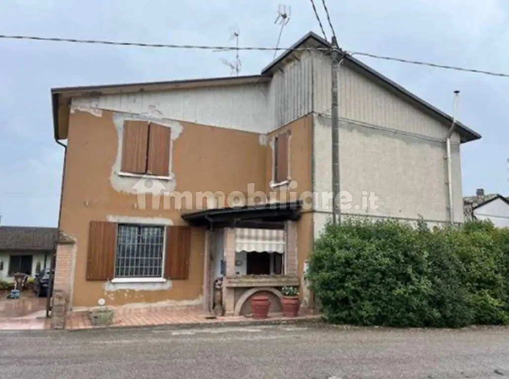 Villetta a schiera in asta a Poggio Rusco