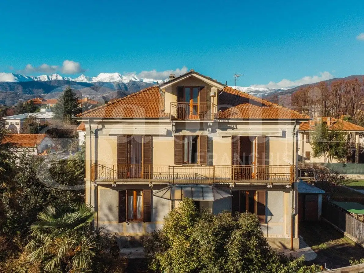 Casa indipendente in vendita a Pinerolo