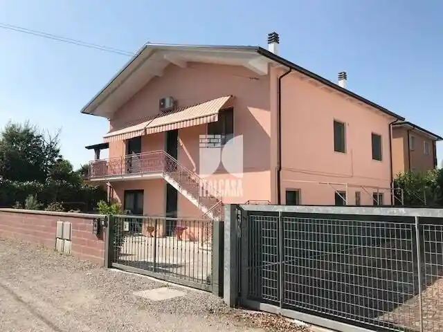 Villa in vendita a Porto Mantovano