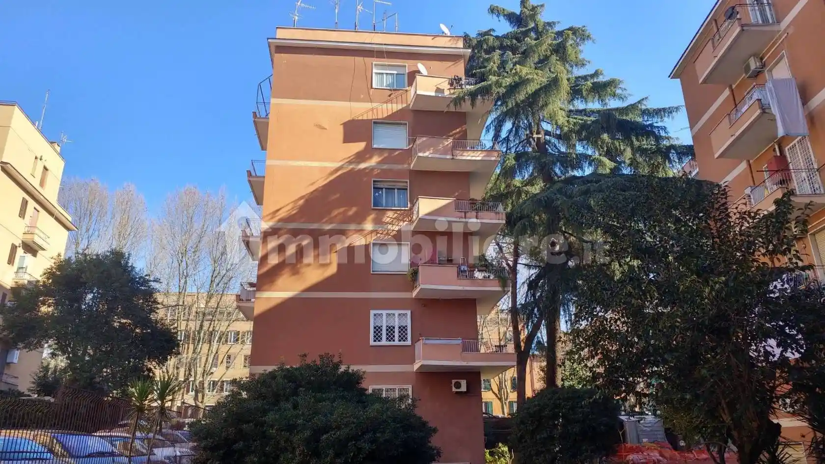 Trilocale via Rosa Raimondi Garibaldi 44, Garbatella, Roma - foto 2