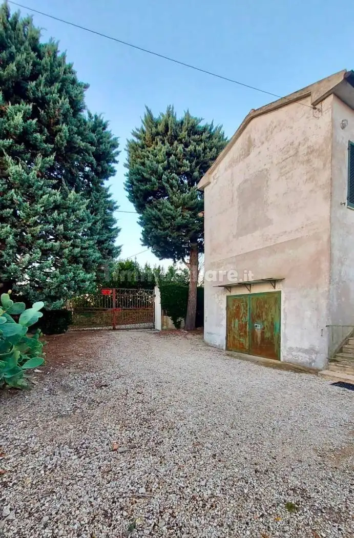 Rustico - Casale in vendita a Ancona