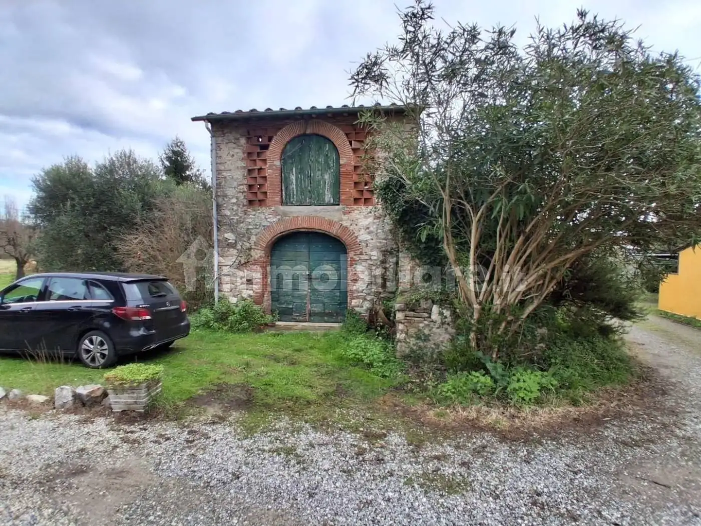 Rustico - Casale in vendita a Lucca