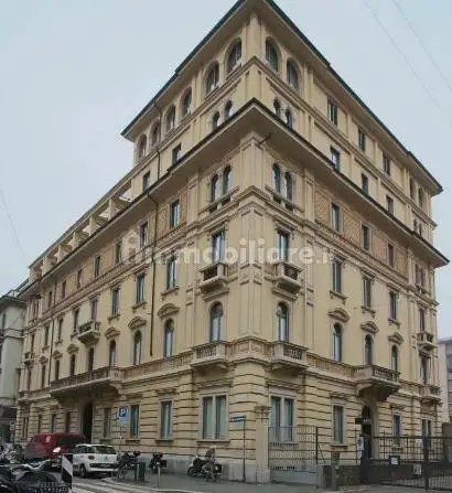 Building in vendita a Milan