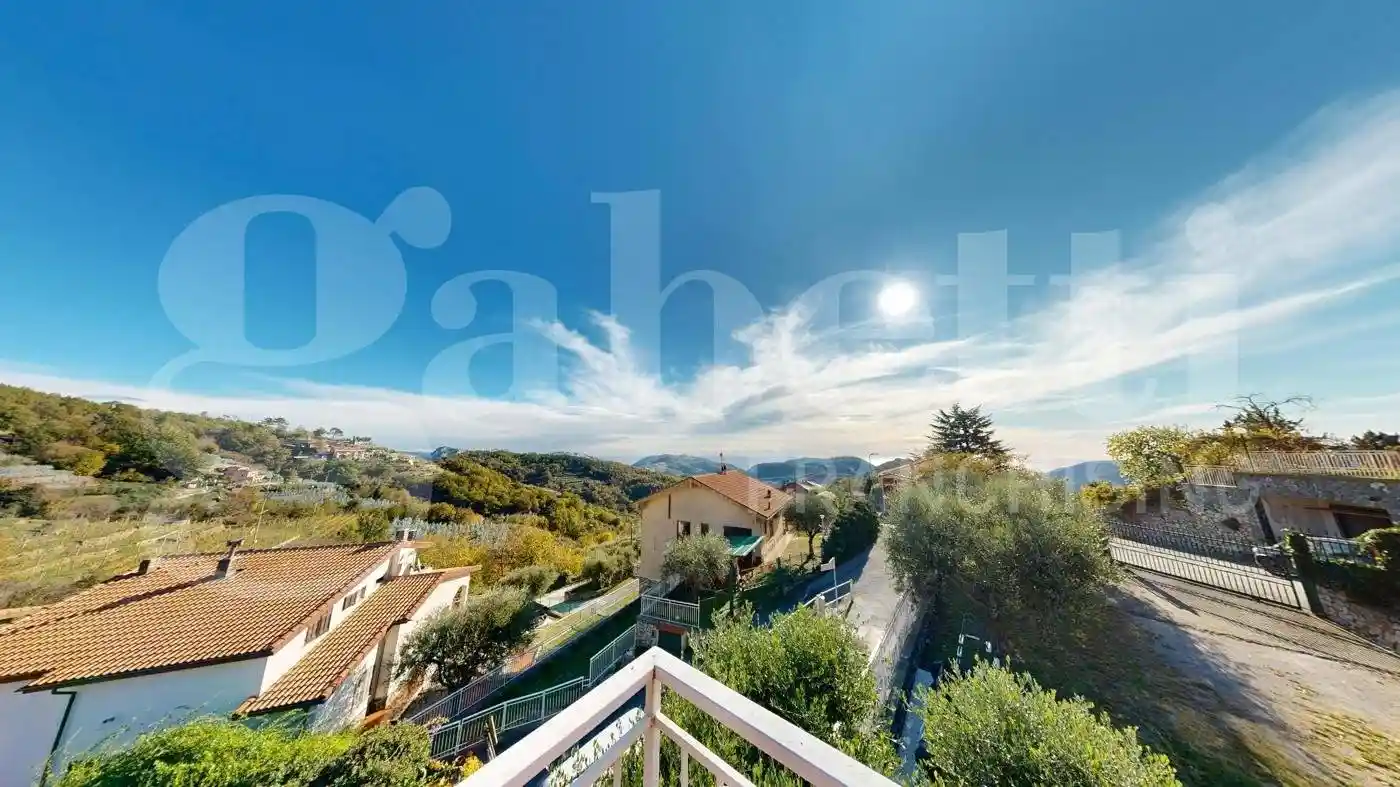 Casa indipendente in vendita a Finale Ligure