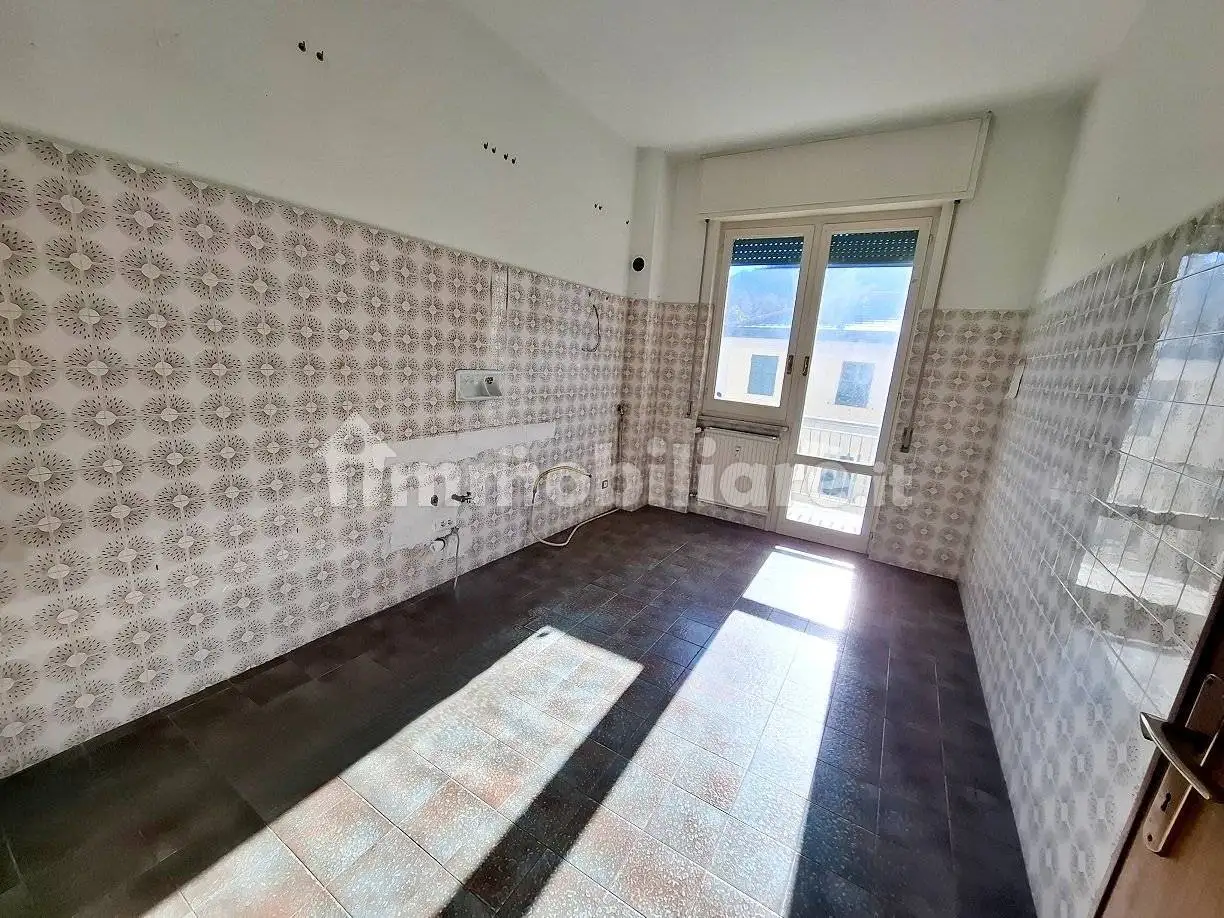 Appartamento buono stato, secondo piano, Centro, Cicagna - foto 4