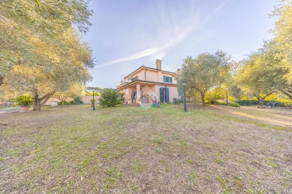 Villa in vendita a Roma