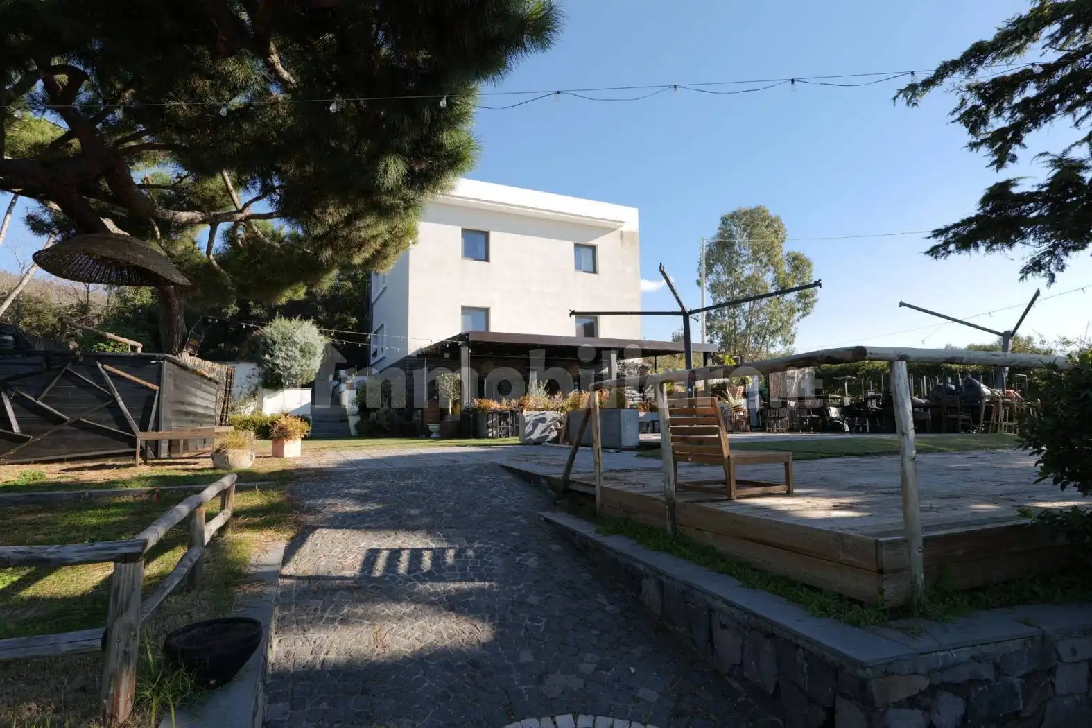 Palazzo - Edificio in vendita a Ercolano