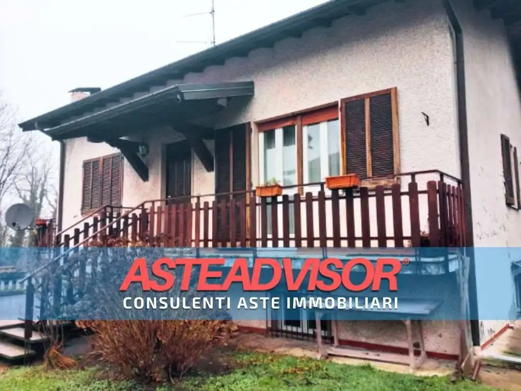 Villa in asta a Cocquio-Trevisago