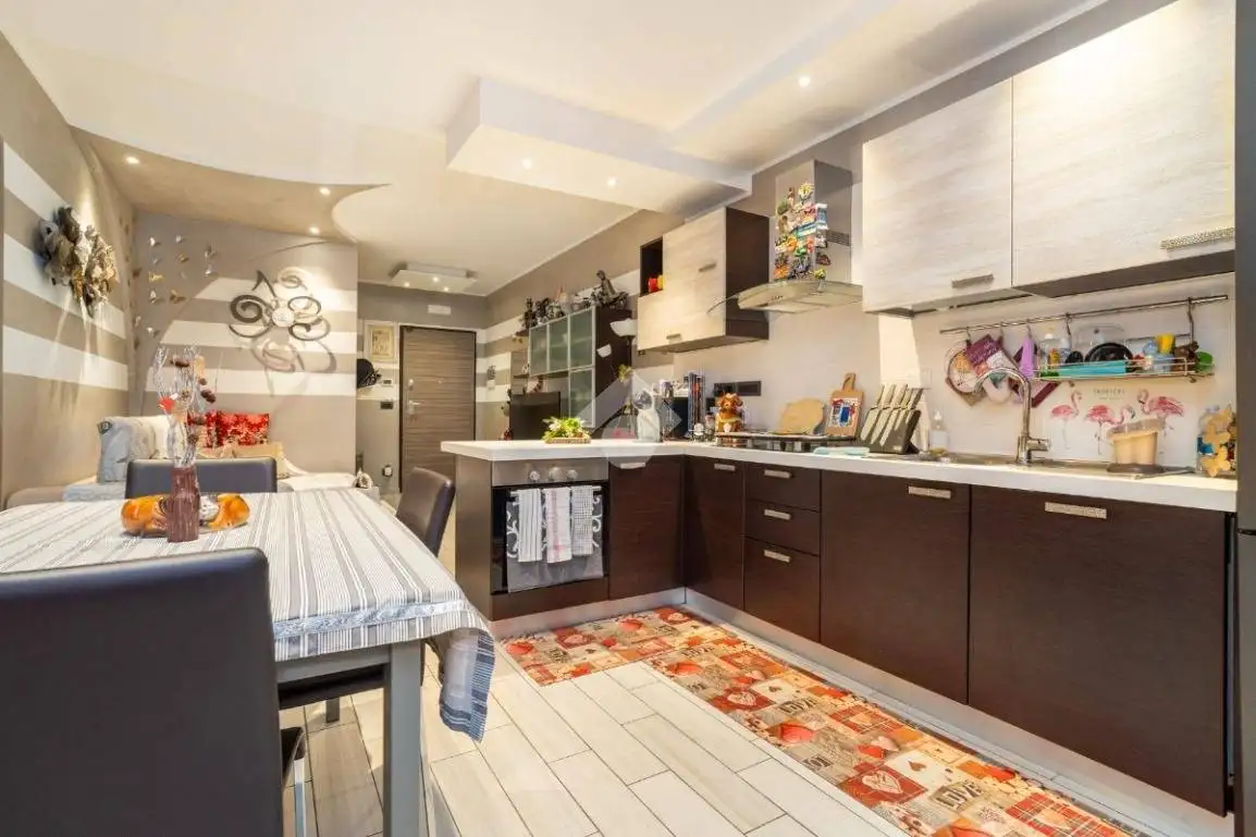 Trilocale via Cristoforo Colombo 47, Centro, Caselle Torinese - foto 4