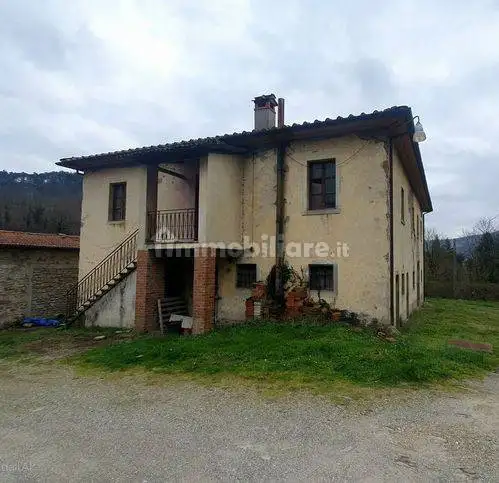 Rustico - Casale in vendita a Subbiano