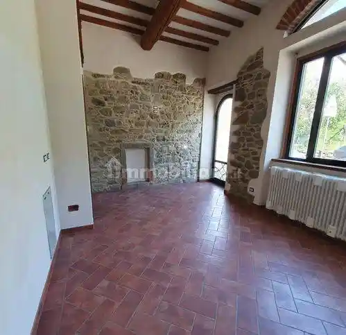 Appartamento in vendita a Subbiano