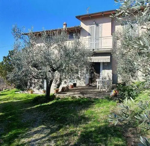 Villa in vendita a Capolona