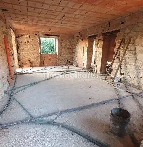 Appartamento in vendita a Subbiano