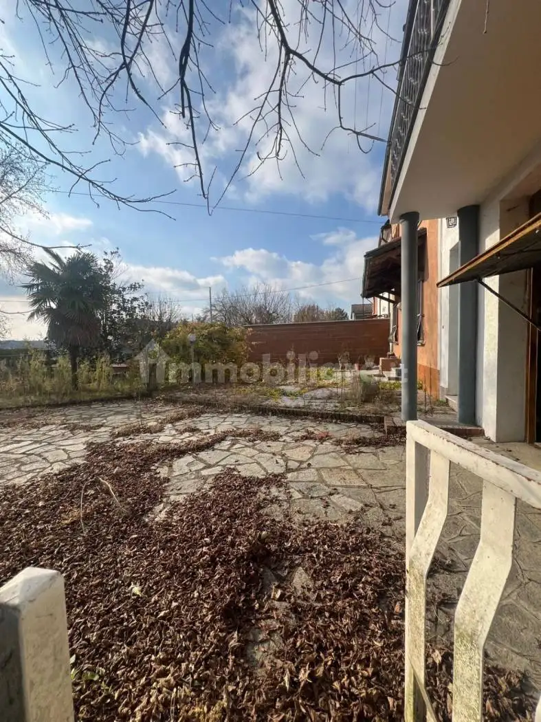 Casa indipendente in vendita a Gamalero