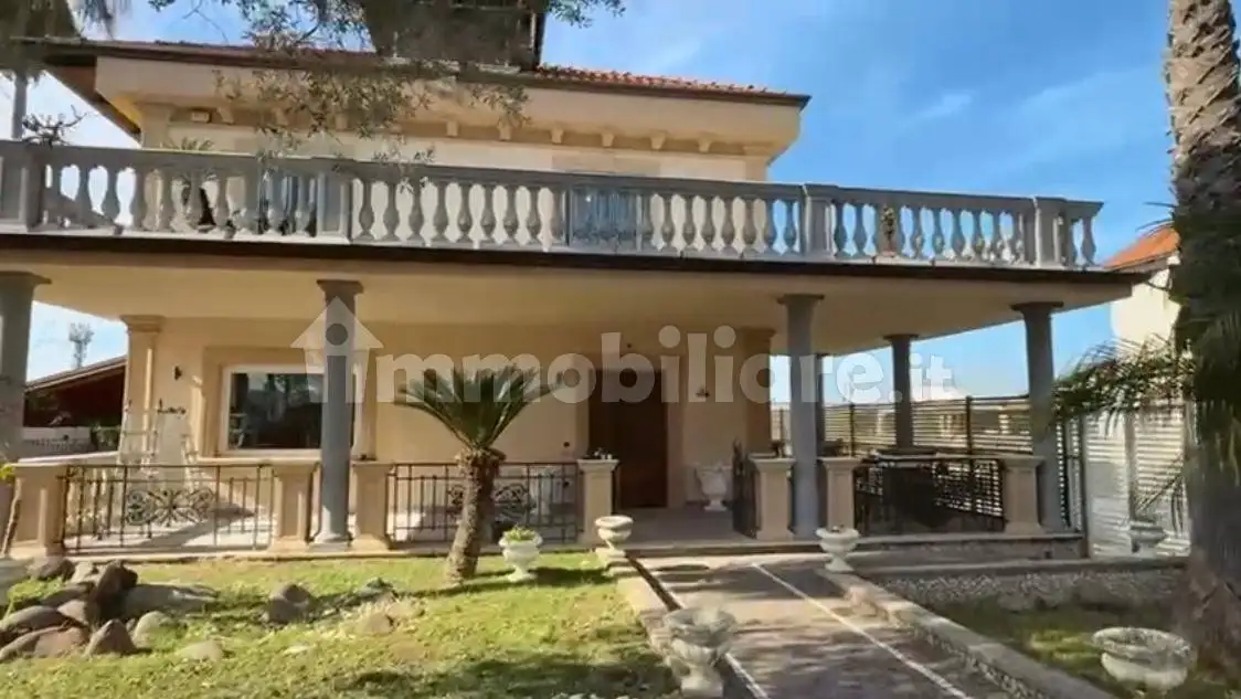 Villa in vendita a Giugliano in Campania