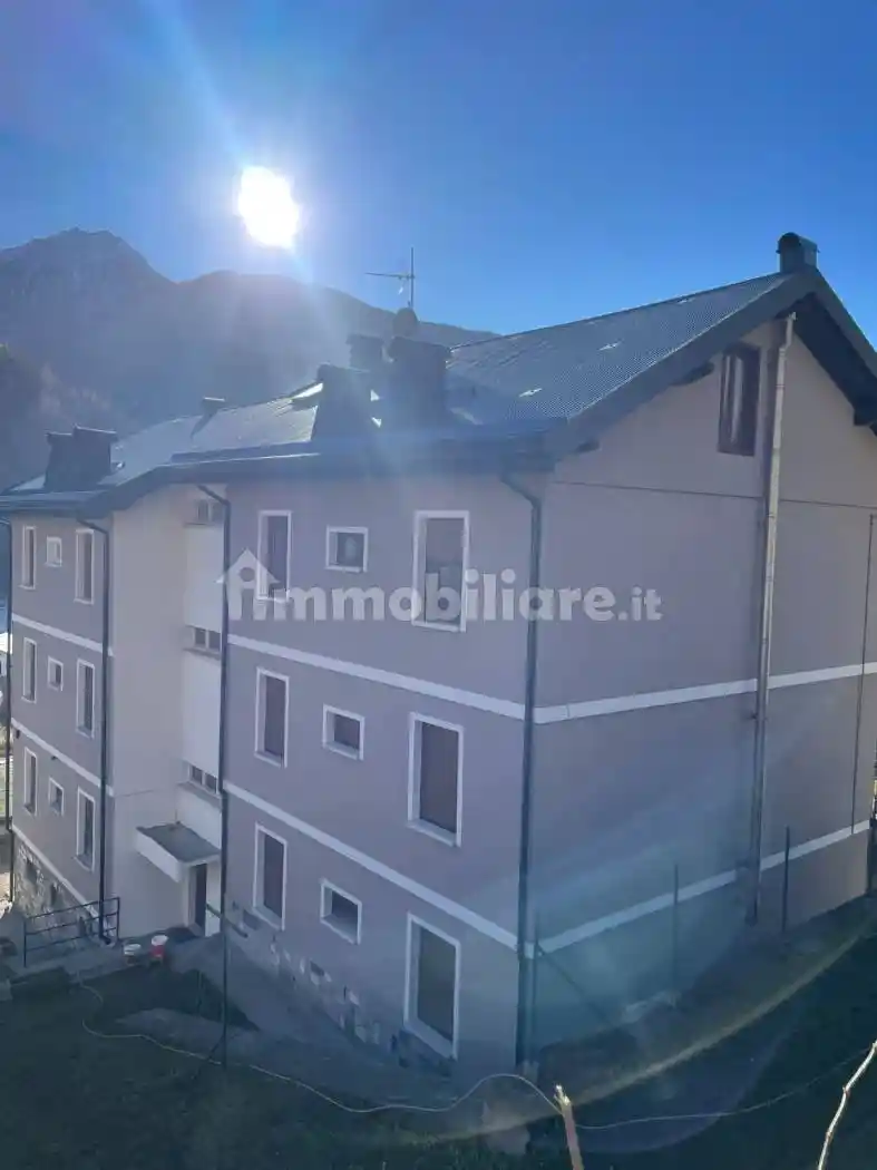 Quadrilocale via Nazionale 125, Vezza d'Oglio - foto 2