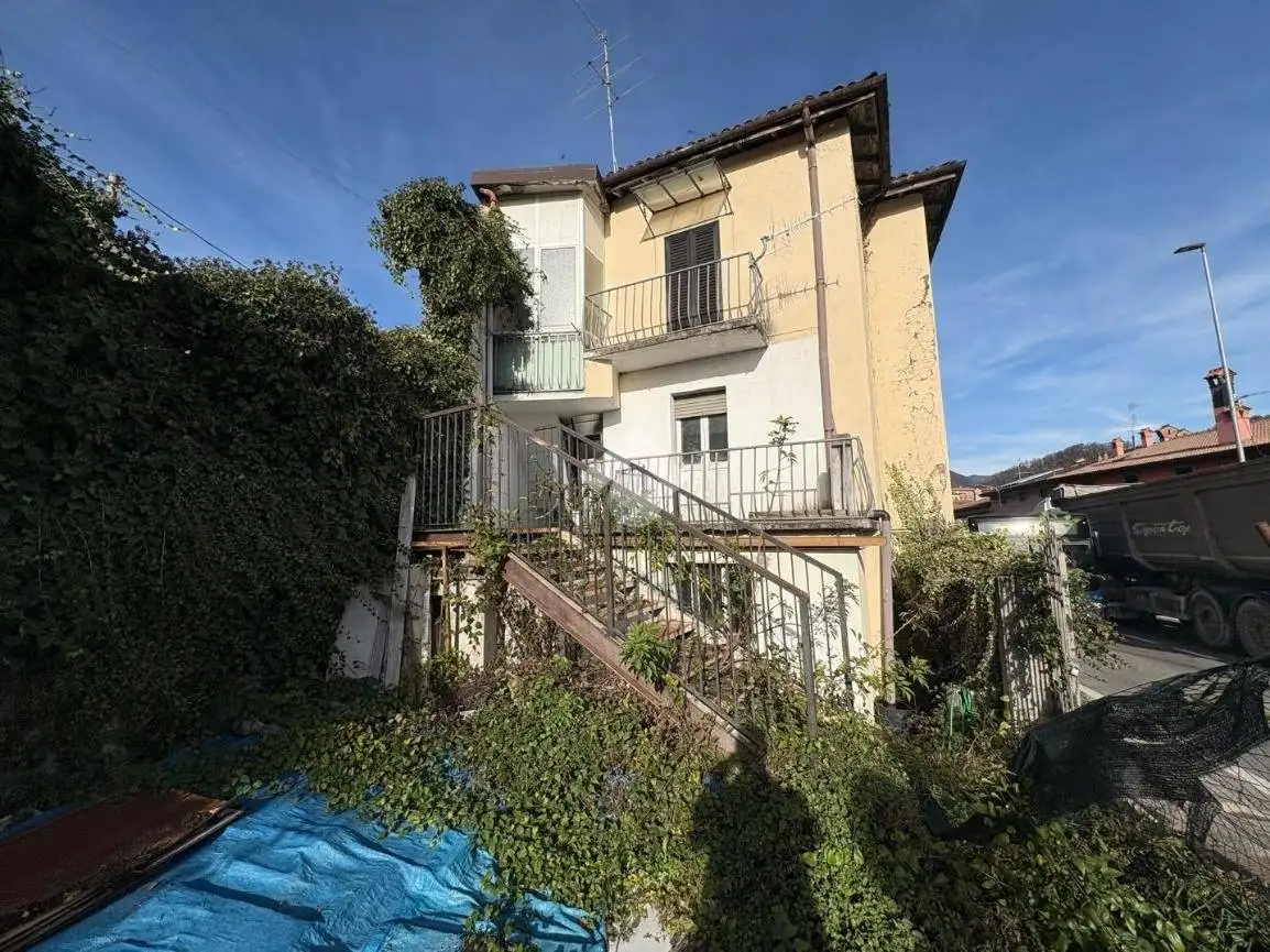 Terratetto unifamiliare via I Maggio 3, Centro, Almenno San Salvatore - foto 2